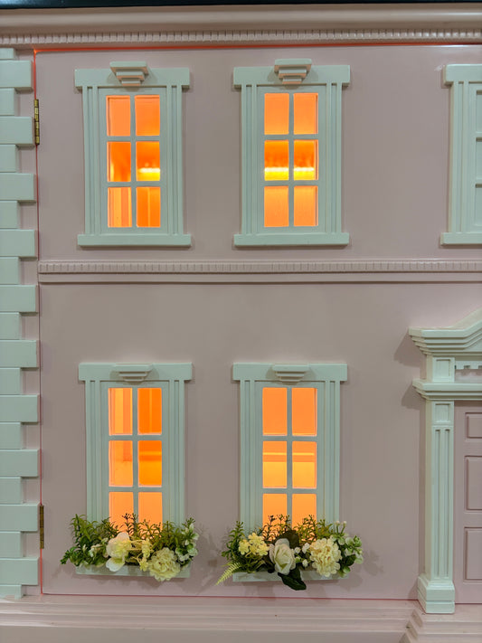 Heirloom Dolls House