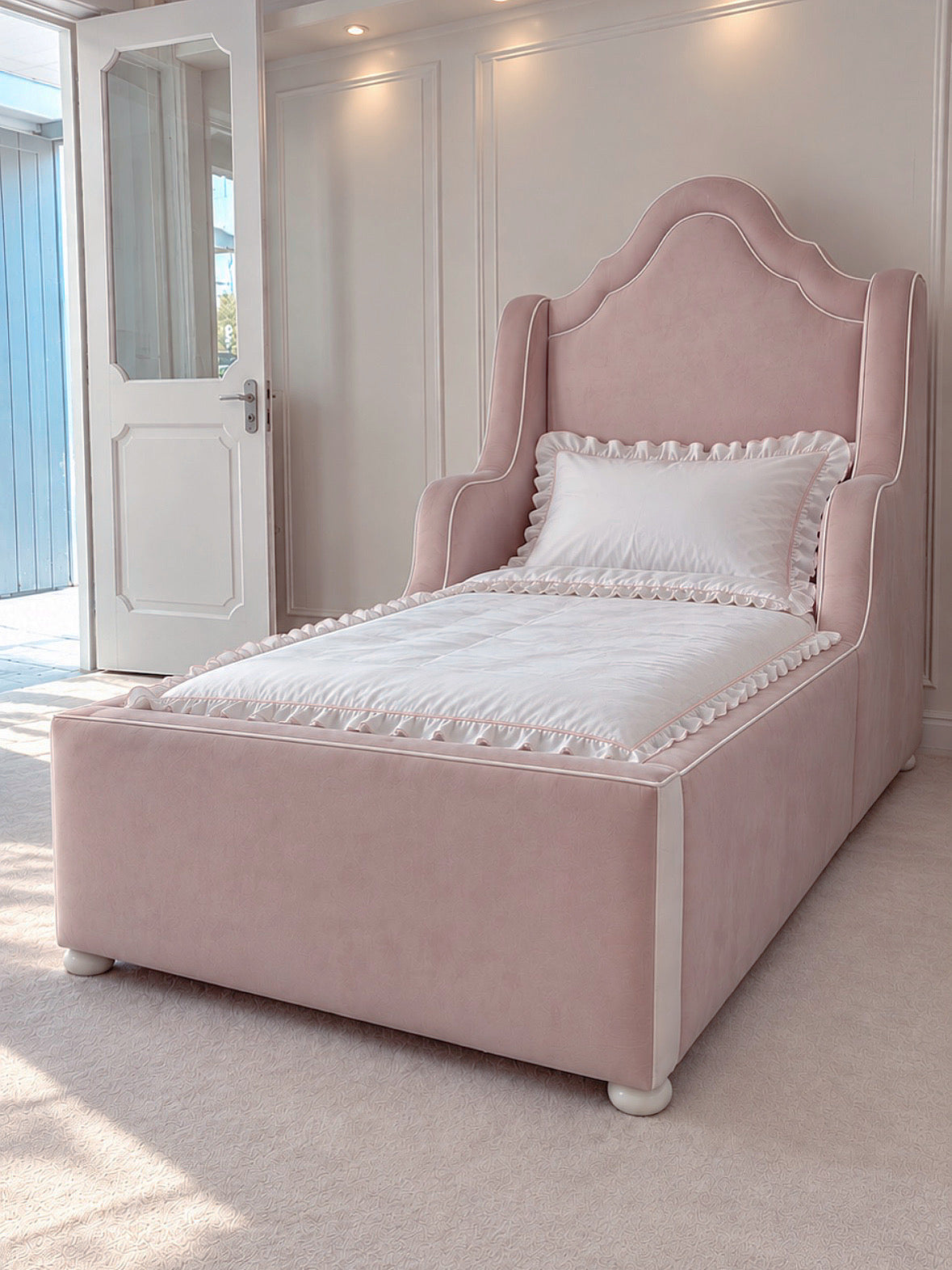 Astoria Bed