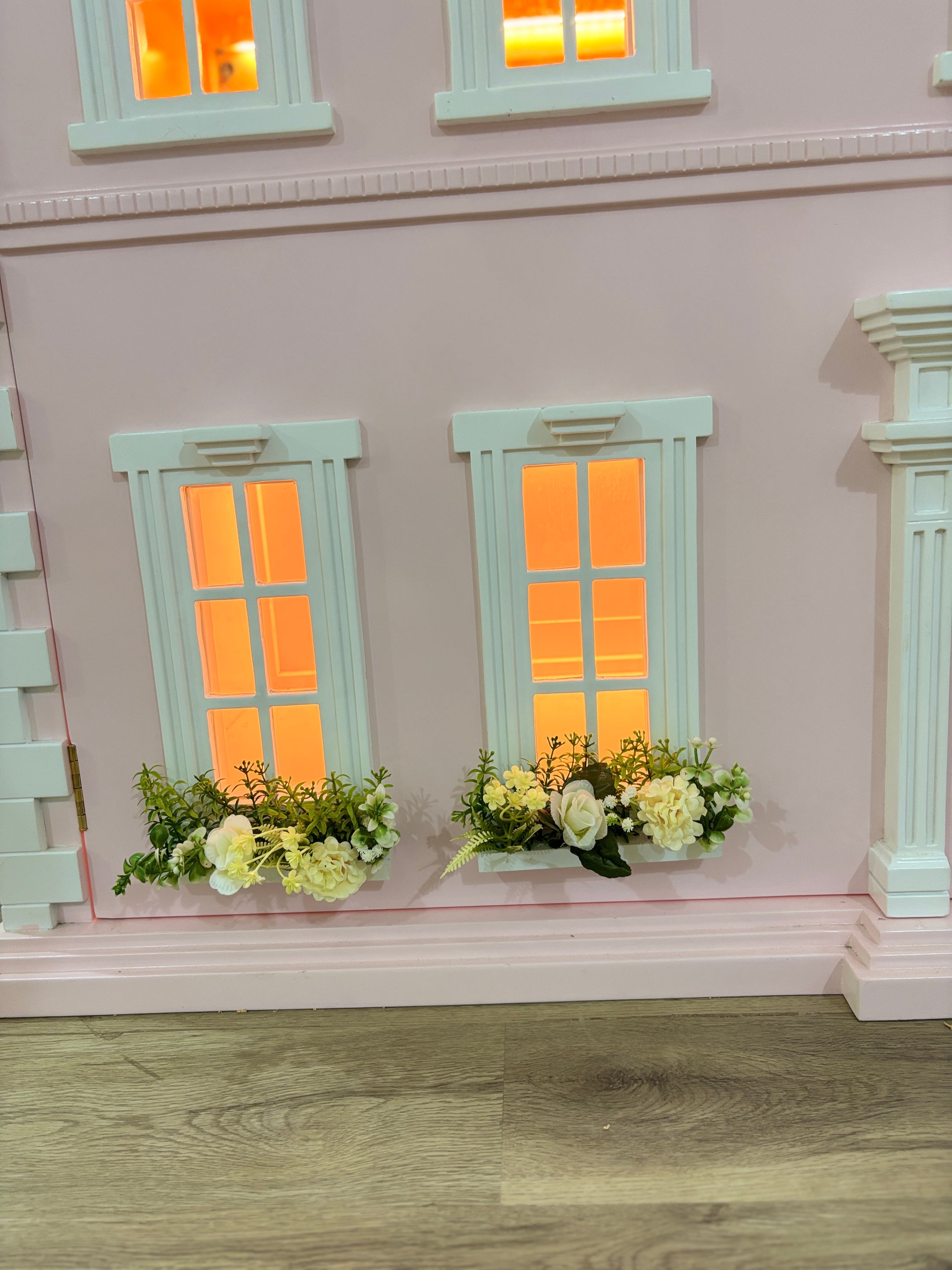 Heirloom Dolls House