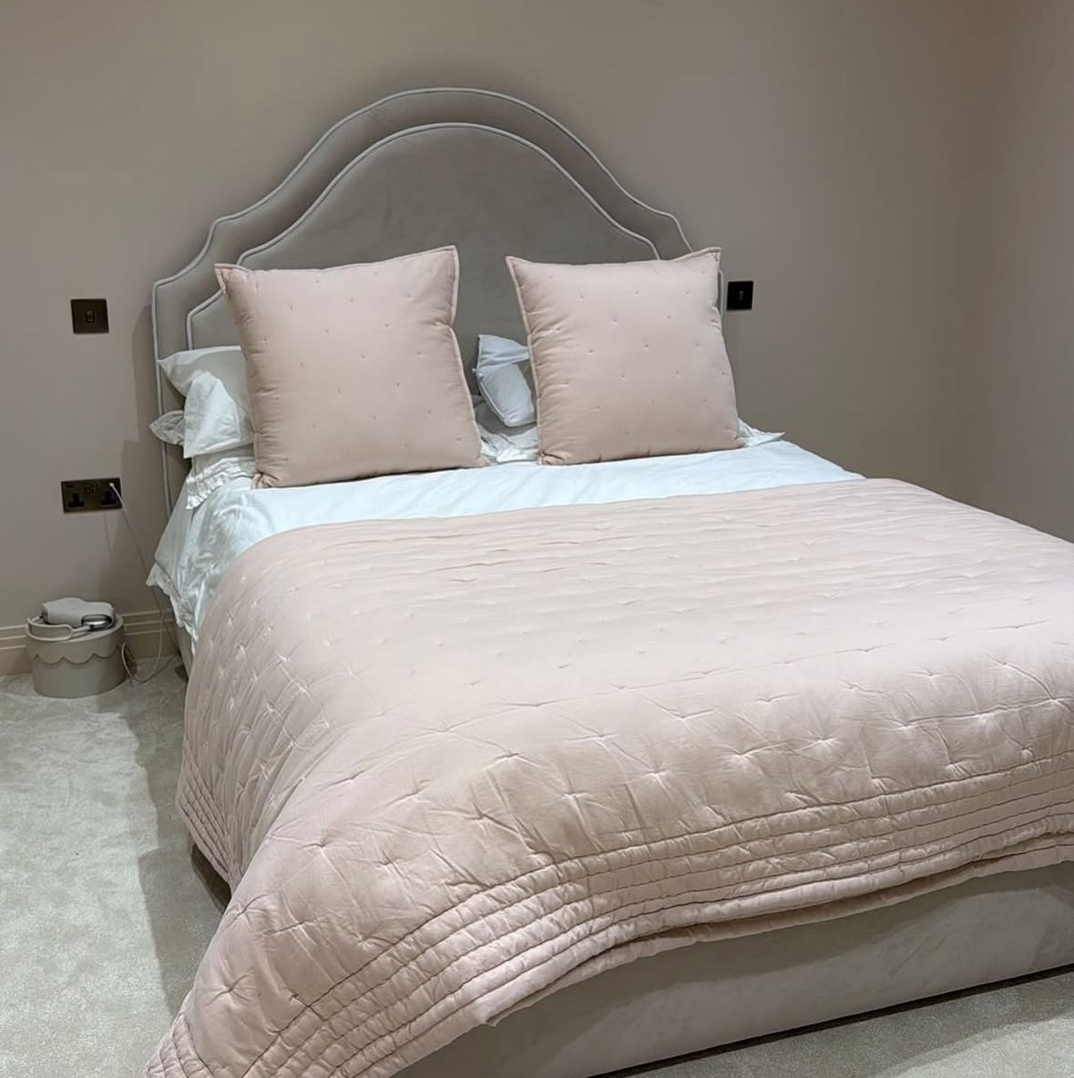 Seraphina Bed