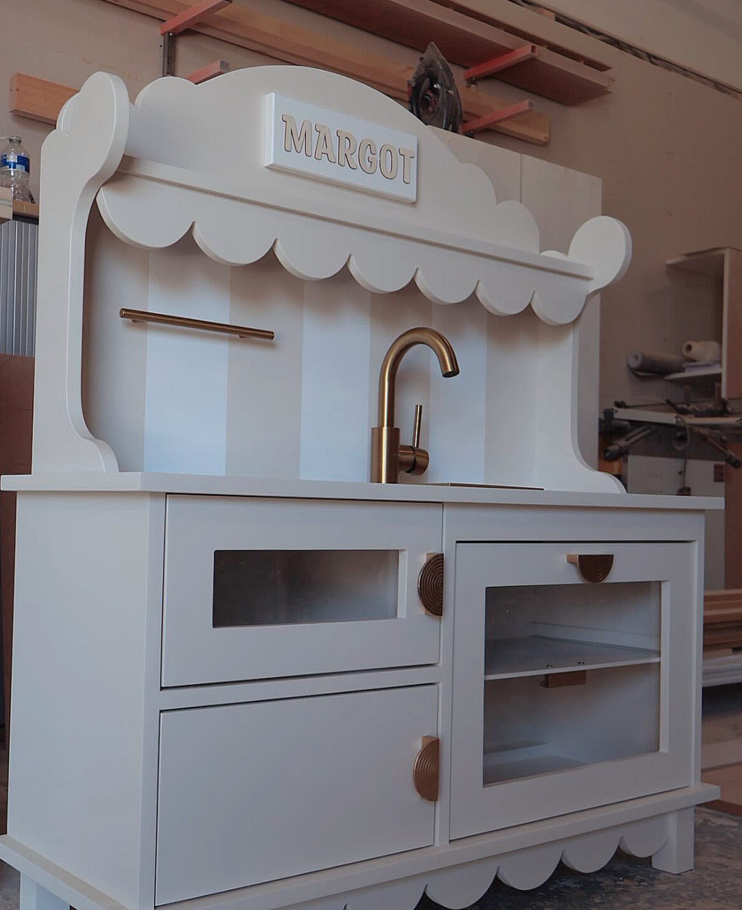 Luxury Stripe Mini Kitchen
