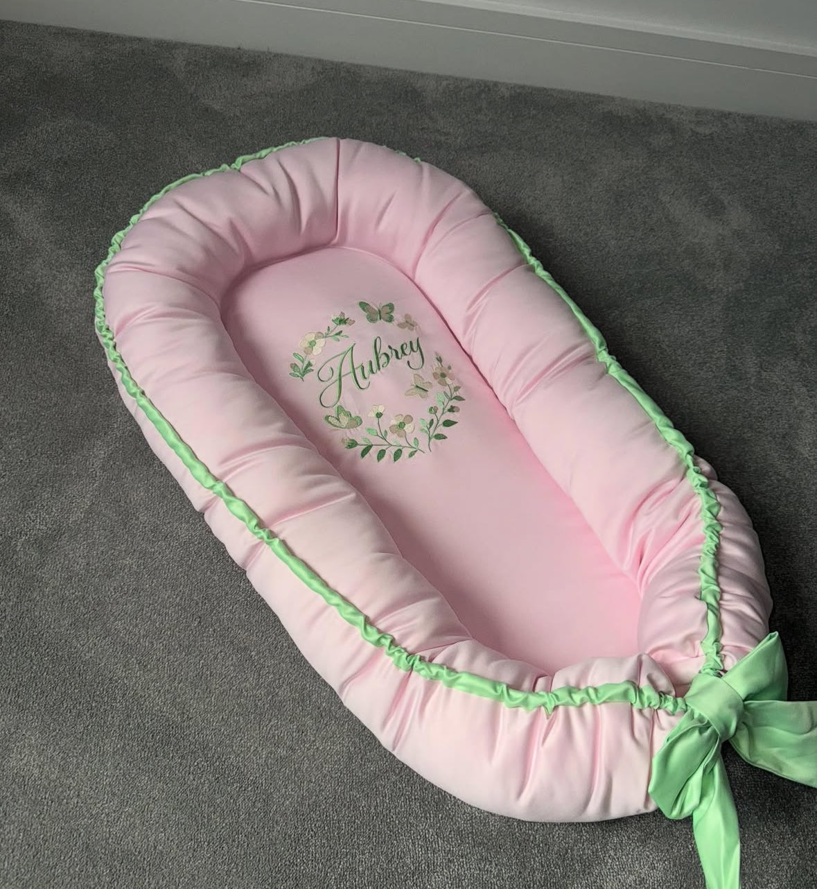 Satin Bow Baby Nest