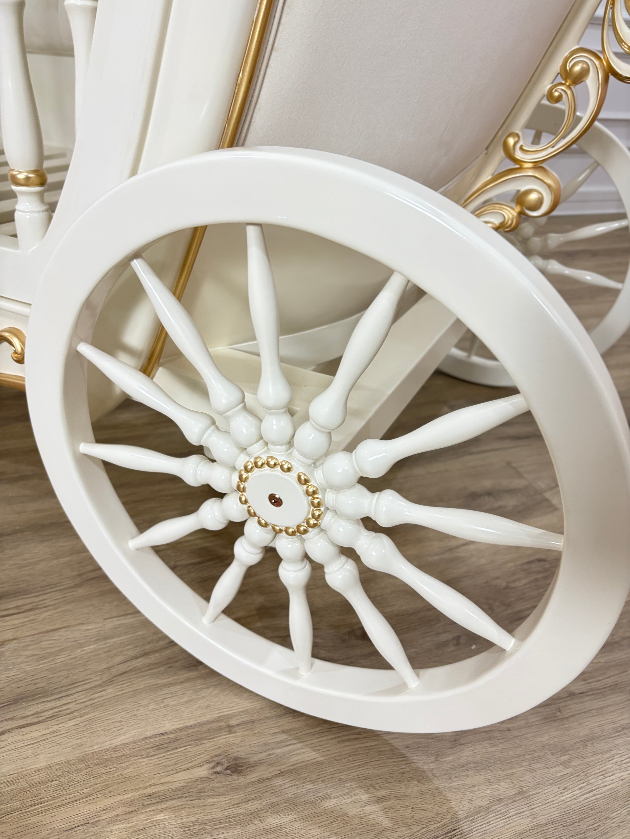 The Royal Carriage Crib And Horse